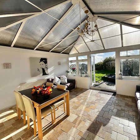 2 Bedroom Holiday Home In The Heart Of West Wales St Clears Kültér fotó