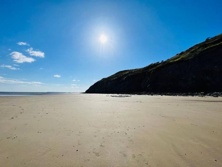 2 Bedroom Holiday Home In The Heart Of West Wales St Clears Kültér fotó