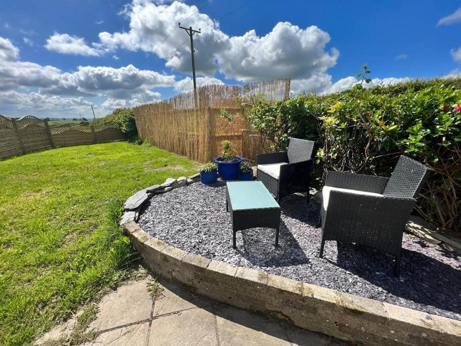2 Bedroom Holiday Home In The Heart Of West Wales St Clears Kültér fotó