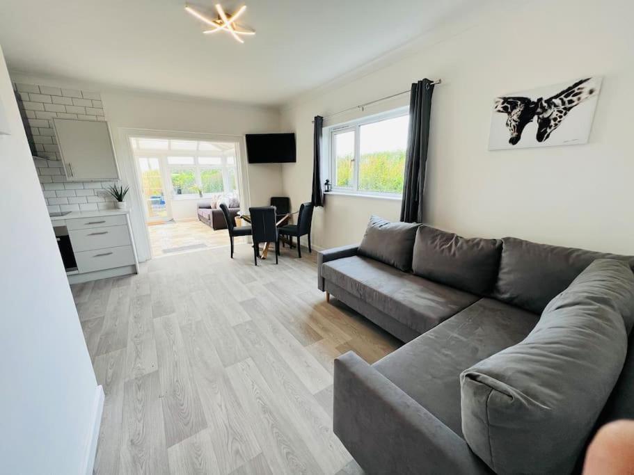 2 Bedroom Holiday Home In The Heart Of West Wales St Clears Kültér fotó
